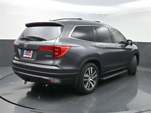 Used 2018 Honda Pilot Touring image 27