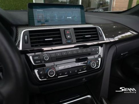 Used 2017 BMW M4 Convertible image 41