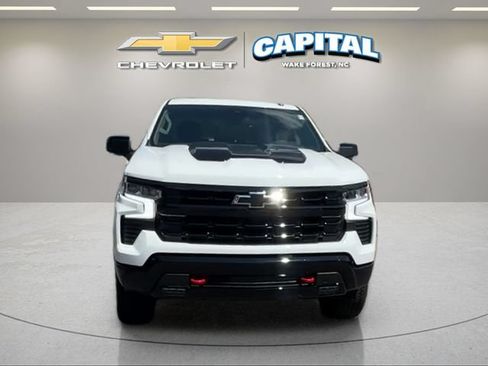 Used 2026 Chevrolet Silverado 1500 LT Trail Boss w/ LPO, Dark Essentials Package AWD/4WD image 8