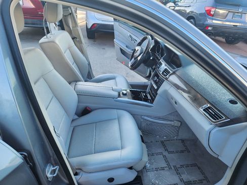 Used 2014 Mercedes-Benz E 250 BlueTEC Sedan image 12