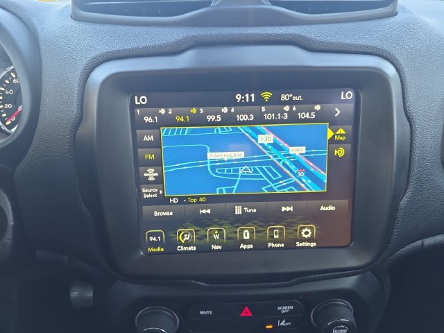 Used 2023 Jeep Renegade Altitude AWD/4WD image 8