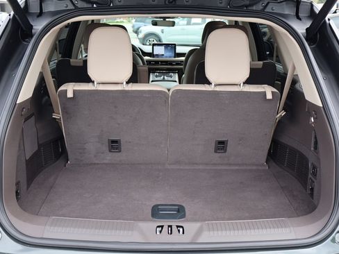 Used 2023 Lincoln Aviator Reserve w/ Equipment Group 201A AWD/4WD image 26