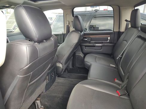 Used 2017 RAM 1500 Laramie image 10