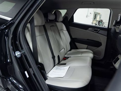 Used 2023 Kia Sportage EX image 24