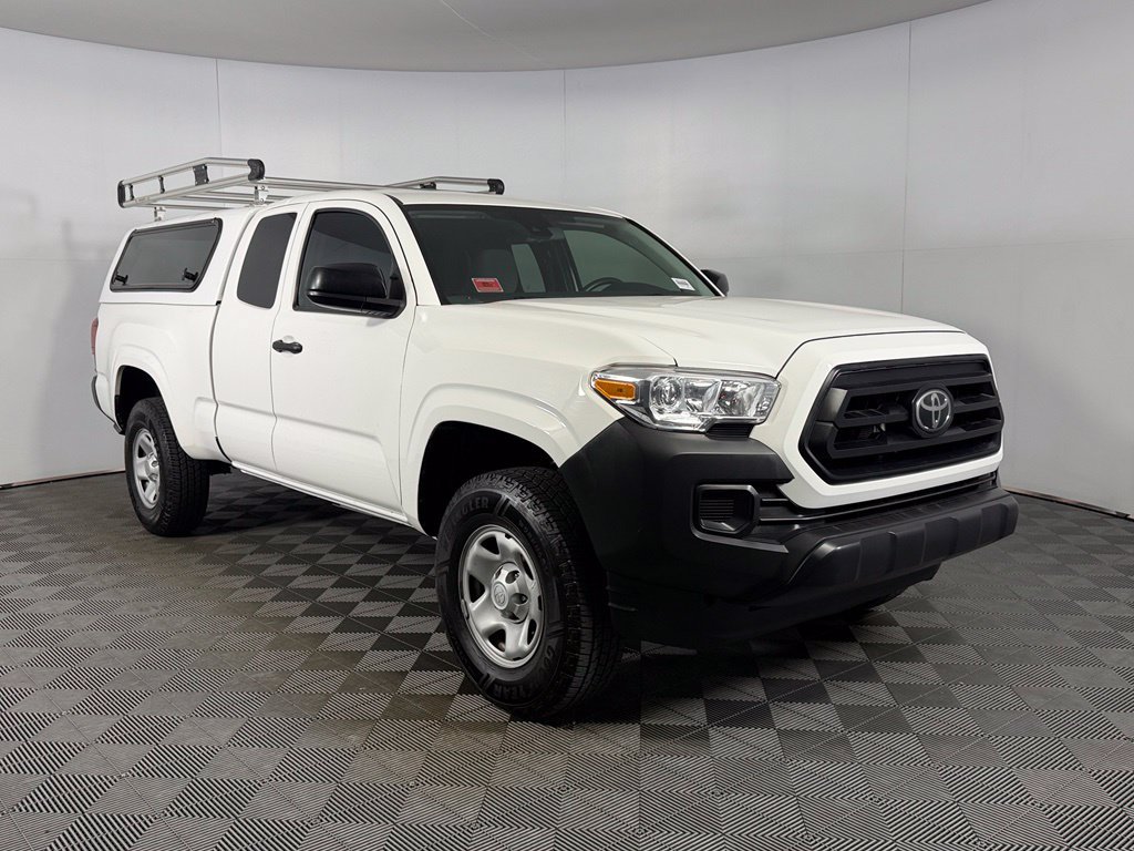 Used 2023 Toyota Tacoma SR RWD image 5
