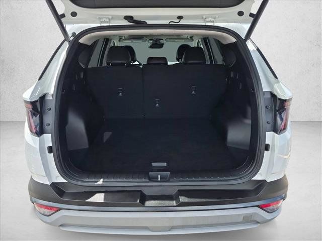 Used 2025 Hyundai Tucson SEL FWD image 6