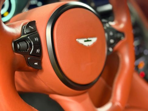 Used 2019 Aston Martin DBS Superleggera image 21