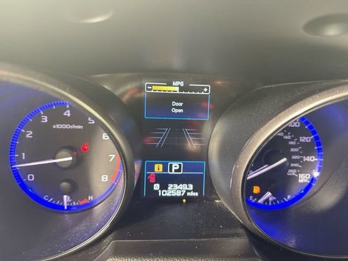 Used 2017 Subaru Outback 3.6R Touring w/ Popular Package #5A AWD/4WD image 16