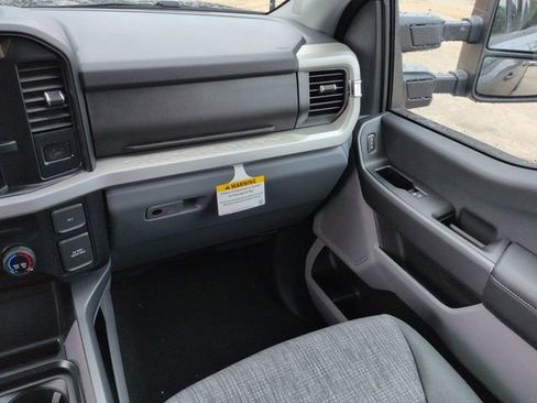 New 2026 Ford F250 XLT w/ FX4 Off-Road Package image 17