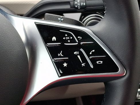 Used 2025 Mercedes-Benz CLA 250 4MATIC image 24