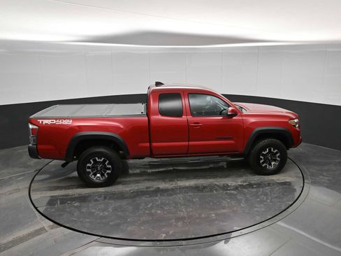 Used 2020 Toyota Tacoma TRD Off-Road image 32