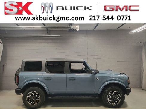 Used 2023 Ford Bronco Outer Banks AWD/4WD image 1