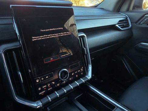 Used 2024 GMC Acadia Elevation image 26