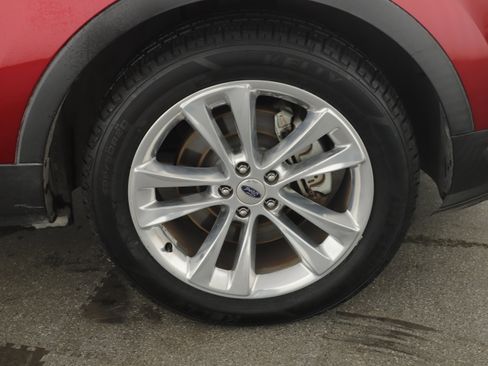 Used 2018 Ford Explorer Limited w/ Equipment Group 301A image 4