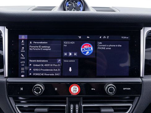 Used 2024 Porsche Macan image 23