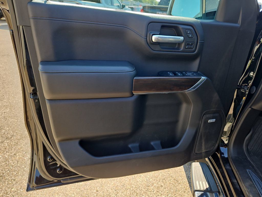Used 2020 GMC Sierra 1500 SLT w/ SLT Premium Plus Package AWD/4WD image 18