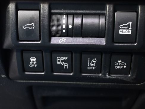 Used 2018 Subaru Outback 2.5i Premium image 21