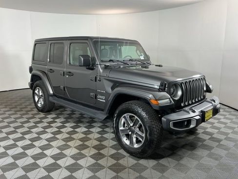 Used 2020 Jeep Wrangler Unlimited Sahara w/ Uconnect 4C Nav & Sound Group AWD/4WD image 3