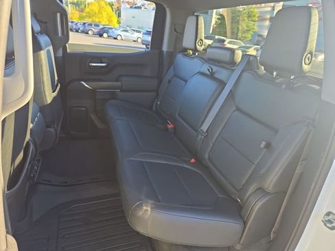 Used 2020 GMC Sierra 1500 SLT image 28