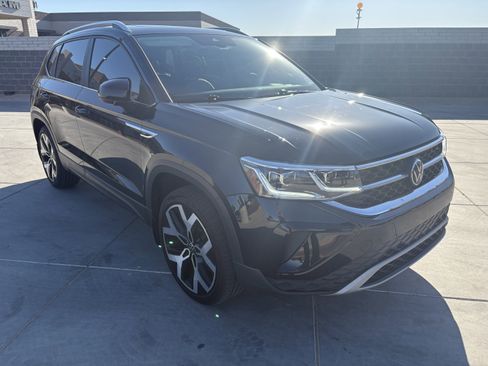 Used 2023 Volkswagen Taos SEL image 7