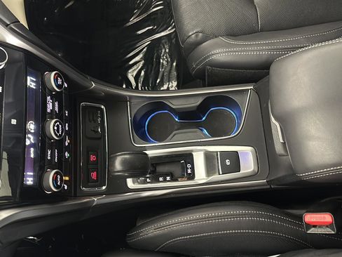 Used 2020 Subaru Ascent Limited w/ Technology Package image 17