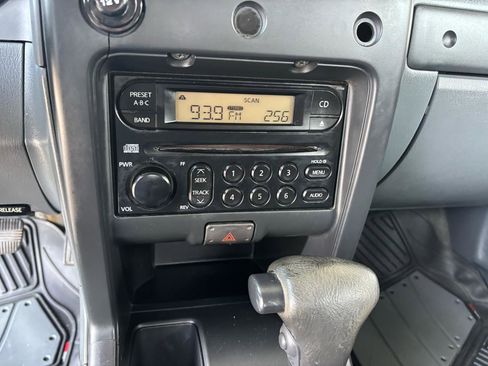 Used 2003 Nissan Frontier XE w/ XE Pwr Pkg image 23