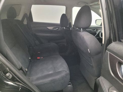 Used 2016 Nissan Rogue S FWD image 19