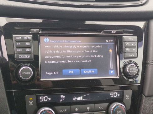 Used 2017 Nissan Rogue SL w/ SL Premium Package image 21