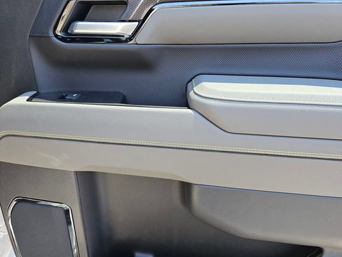 New 2026 Chevrolet Silverado 1500 ZR2 w/ ZR2 Bison Edition AWD/4WD image 11
