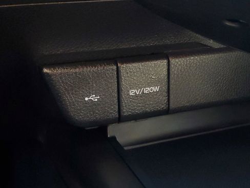 Used 2022 Toyota Camry LE image 21