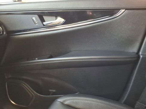 Used 2023 Lincoln Nautilus AWD w/ Premium Package image 25