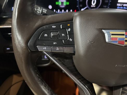 Used 2021 Cadillac Escalade ESV Premium Luxury image 13