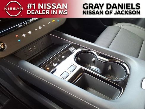 Certified 2025 Nissan Murano Platinum w/ Cargo Package image 20