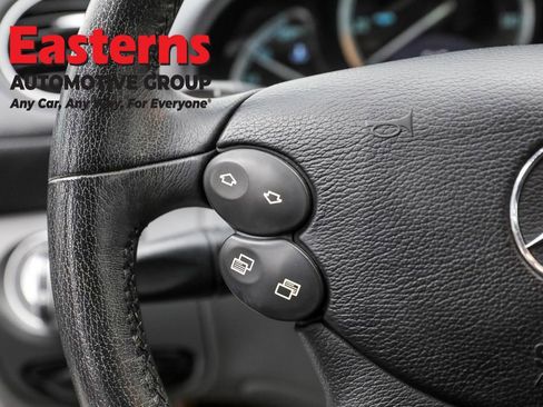 Used 2005 Mercedes-Benz SL 500 image 15