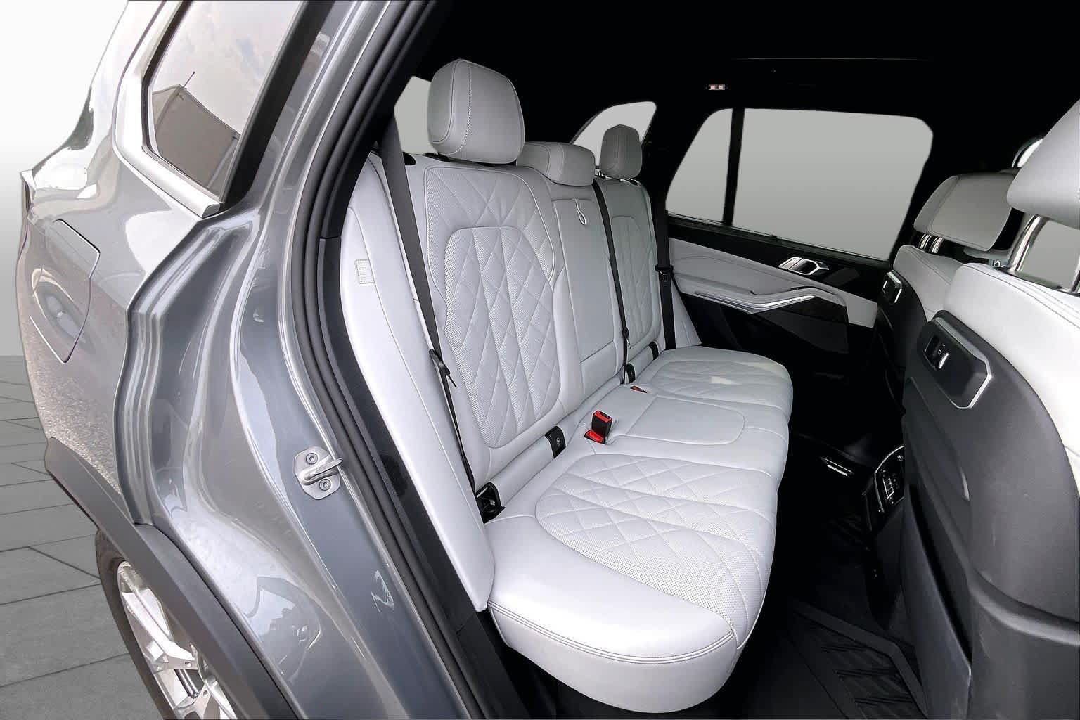 Used 2026 BMW X5 xDrive40i AWD/4WD image 19