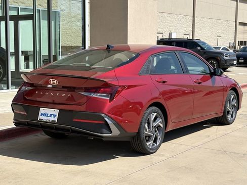 New 2025 Hyundai Elantra Sport image 4