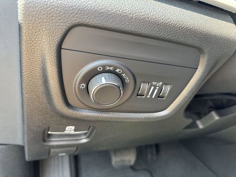 Used 2021 Jeep Grand Cherokee L Laredo w/ Luxury Tech Group I image 17