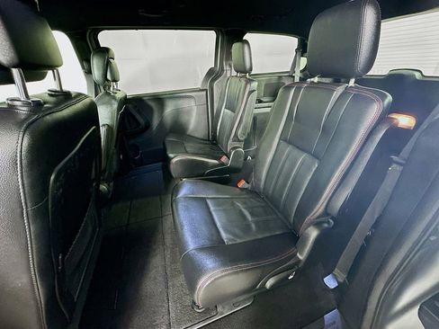 Certified 2019 Dodge Grand Caravan GT image 30