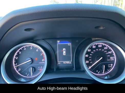 Used 2022 Toyota Camry LE image 7