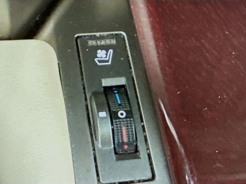 Used 2015 Lexus GX 460 w/ Premium Package image 25