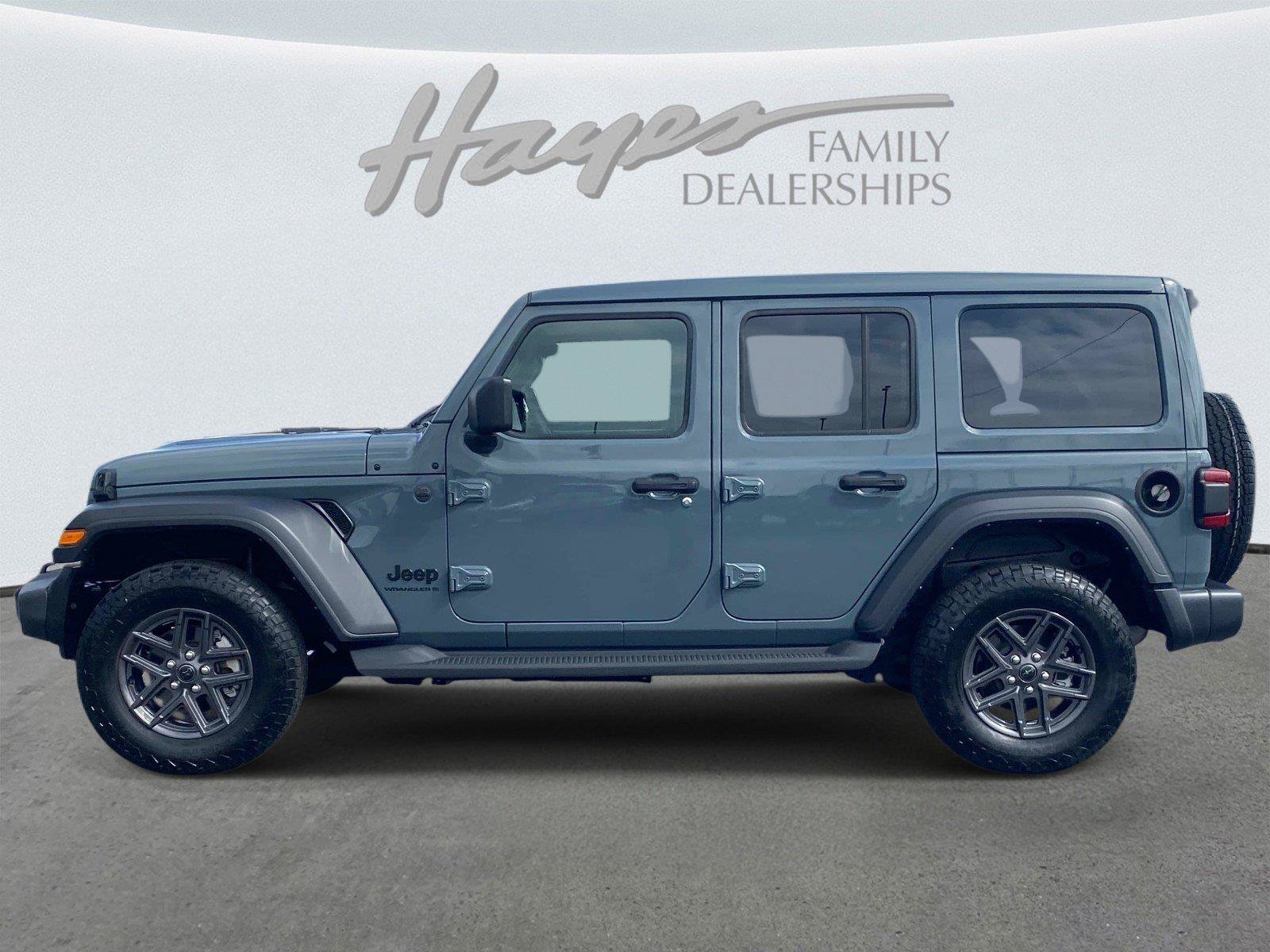 Used 2024 Jeep Wrangler Unlimited Sport AWD/4WD image 7