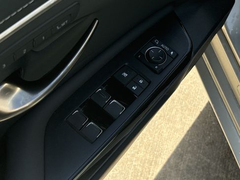 Used 2025 Lexus ES 350 w/ Accessory Package (Z2) FWD image 15