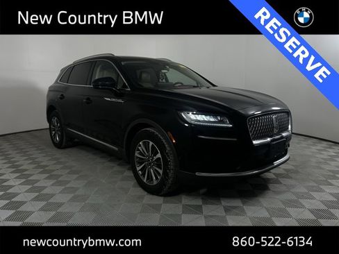 Used 2022 Lincoln Nautilus Reserve image 1