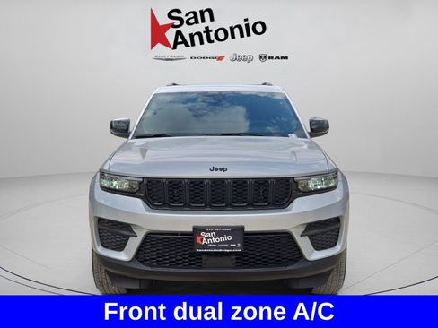 New 2025 Jeep Grand Cherokee Altitude RWD image 3