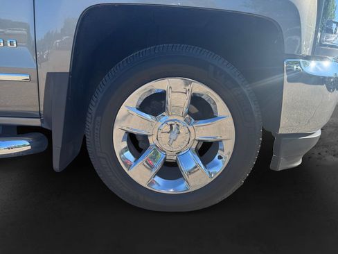 Used 2017 Chevrolet Silverado 1500 LTZ w/ Sport Package AWD/4WD image 13
