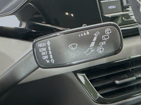 Certified 2023 Volkswagen Taos S FWD image 21