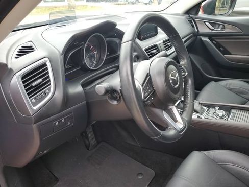 Used 2018 MAZDA MAZDA3 Grand Touring w/ Premium Equipment Package FWD image 8