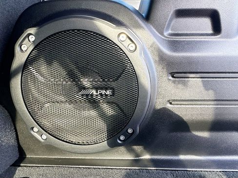 Used 2022 Jeep Wrangler Unlimited Sahara w/ Cold Weather Group AWD/4WD image 31