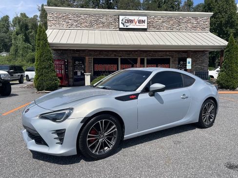 Used 2013 Scion FR-S 10 Series RWD image 1