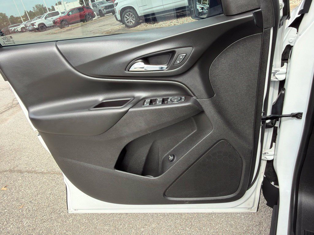 Used 2019 Chevrolet Equinox LT AWD/4WD image 35